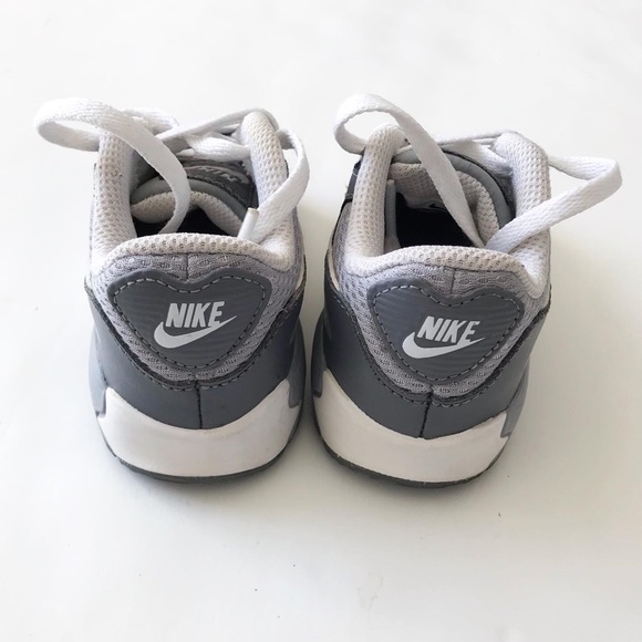 Nike gray air max sneakers  EUC size 6 - Picture 6 of 8